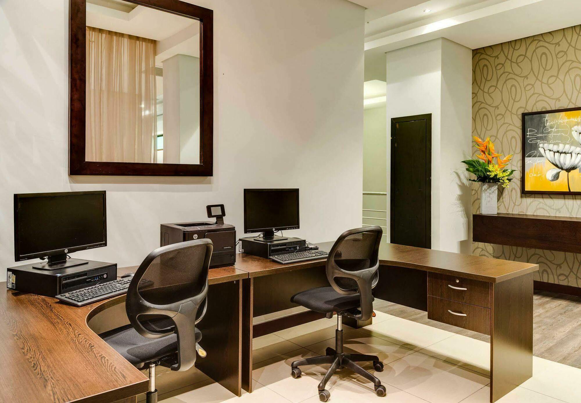 Alliance Hotel By Eagles Sekondi-Takoradi Buitenkant foto